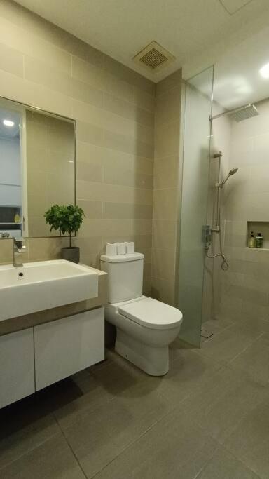A05 Bukit Ceylon Kl Tower View Balcony Apartment Kuala Lumpur Exterior photo